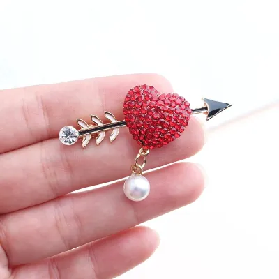 Fashionable Love Shape Crystal Hijab Brooch